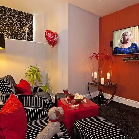 Boutique & Hot Tubs 4*