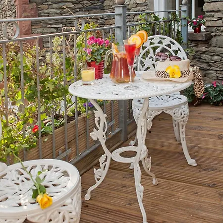 מלון Boutique & Hot Tubs ווינדרמר