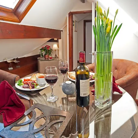 מלון Boutique & Hot Tubs ווינדרמר