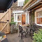 Otel Boutique & Hot Tubs