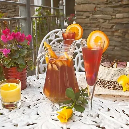Boutique Suites&hot Tubs Hotel 4*
