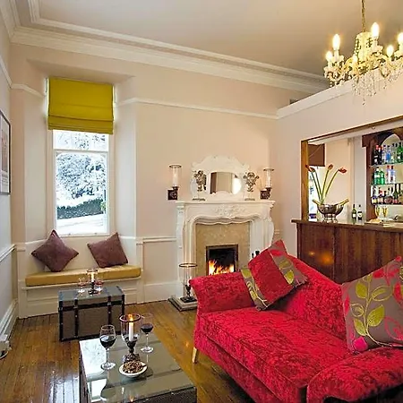 Hotel Boutique Suites&hot Tubs 4*