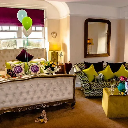 Boutique & Hot Tubs