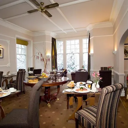 Boutique & Hot Tubs 4*