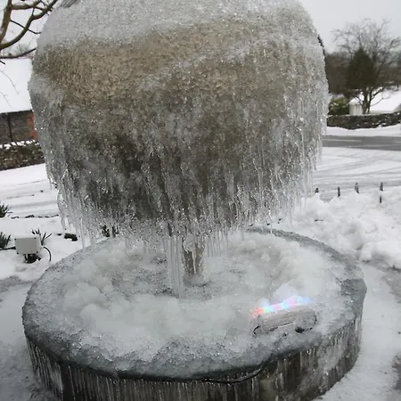 Boutique & Hot Tubs 4*