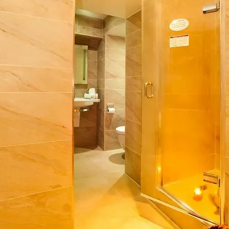 Boutique Suites&hot Tubs Hotel