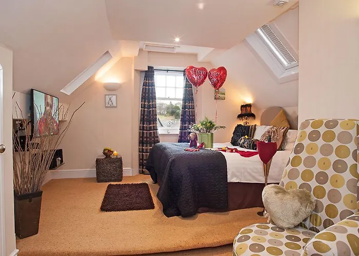 Boutique & Hot Tubs Hotel 4*