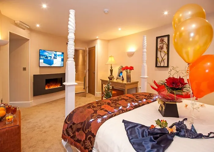 Boutique & Hot Tubs 4* Windermere