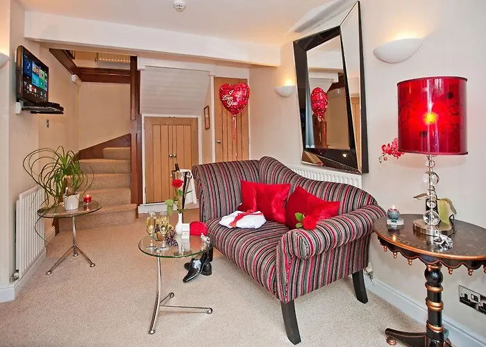 Boutique & Hot Tubs 酒店 4*