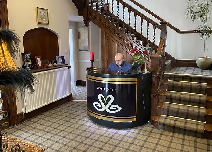 Boutique & Hot Tubs 4*