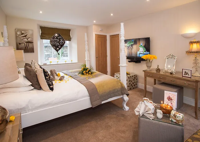 Boutique & Hot Tubs 4* Windermere