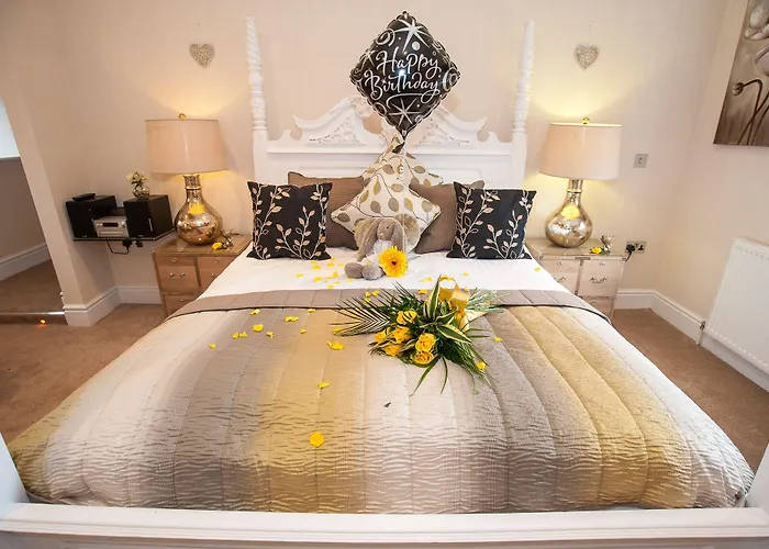 Boutique & Hot Tubs Hotel