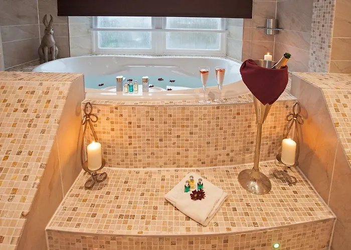 Boutique & Hot Tubs 4*