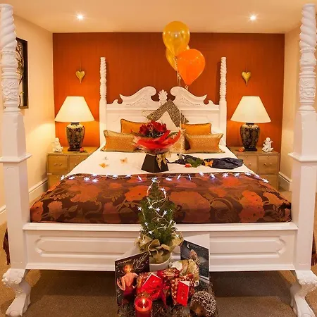 Отель Boutique & Hot Tubs Уиндермир