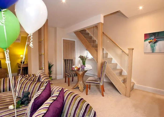 Boutique & Hot Tubs Hotel 4*