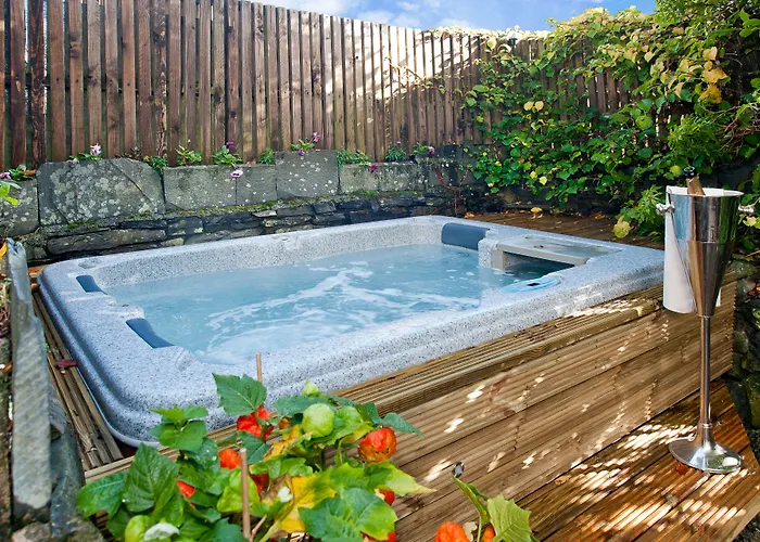 Boutique & Hot Tubs Hotel