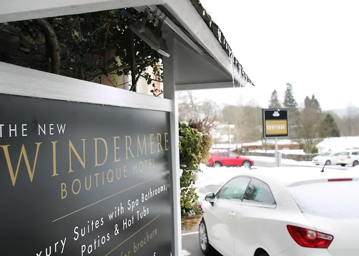 Boutique & Hot Tubs 4*