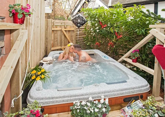 Boutique & Hot Tubs Hotel 4*